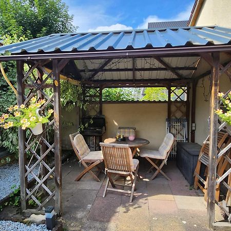 Schöne Ferienwohnung mit Terrasse Nähe Fürth Cadolzburg Exterior foto